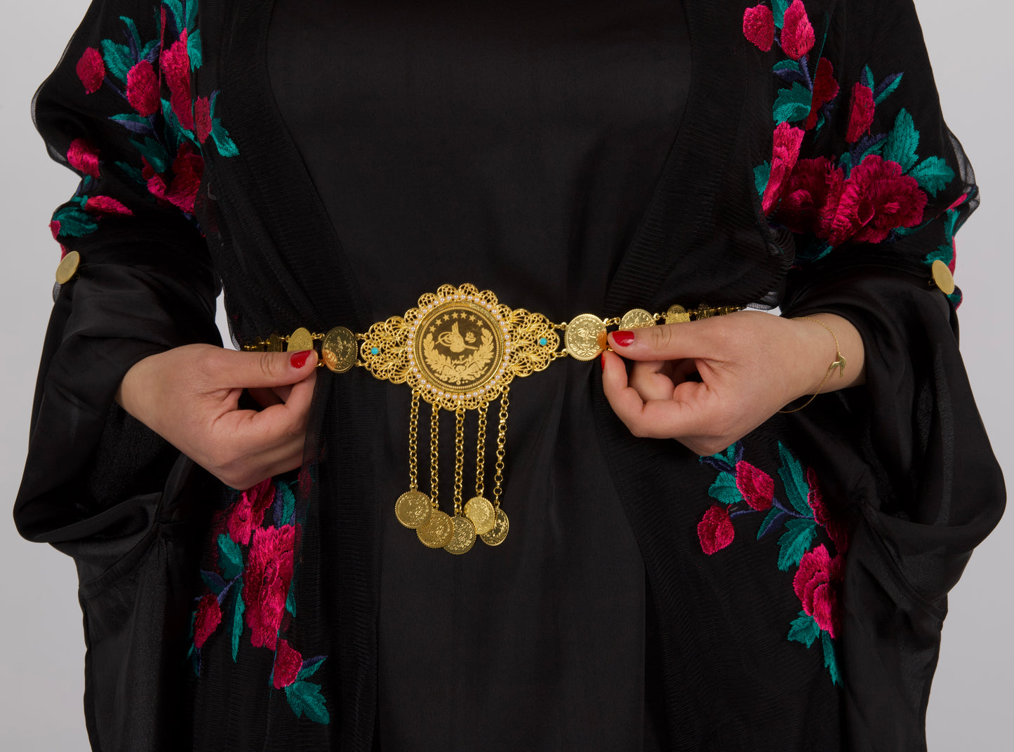 Gul HanarKewsan textile and more Kurdish women, Kurdish clothes, Kurdische kleider