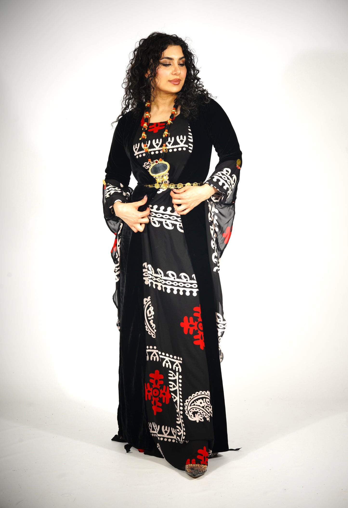 Golwanî, Hawrî Kiras & Black and Red- with Velvet – Traditional Kurdish 3-Piece Dress