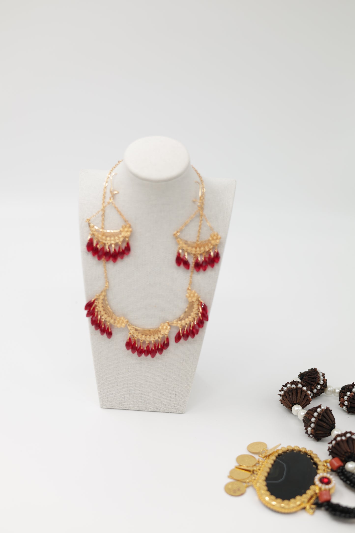 Yaqot Red Kurdish Jewelry Set – Necklace & Earrings in Elegant Copper Design