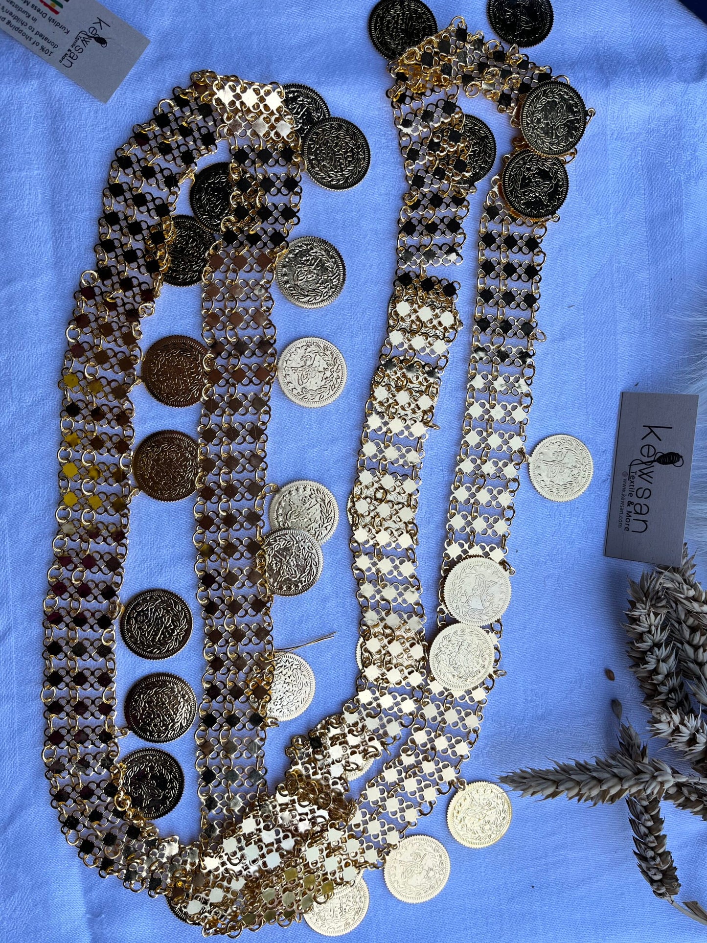 Levet Kurtak for both sidesKewsan textile and more Kurdish women, Kurdish clothes, Kurdische kleider