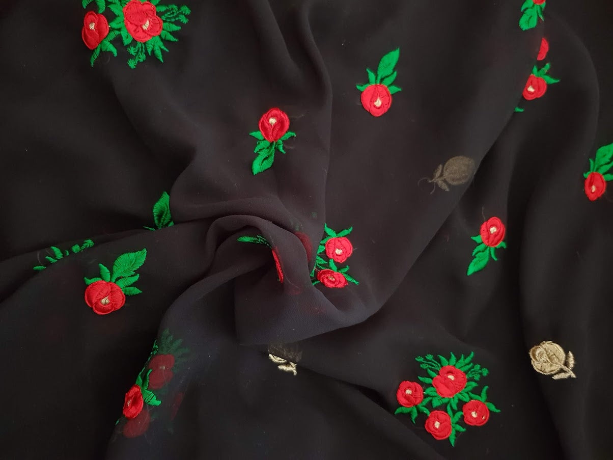 Bouquet rose embroidery(meter)Kewsan textile and more Kurdish women, Kurdish clothes, Kurdische kleider