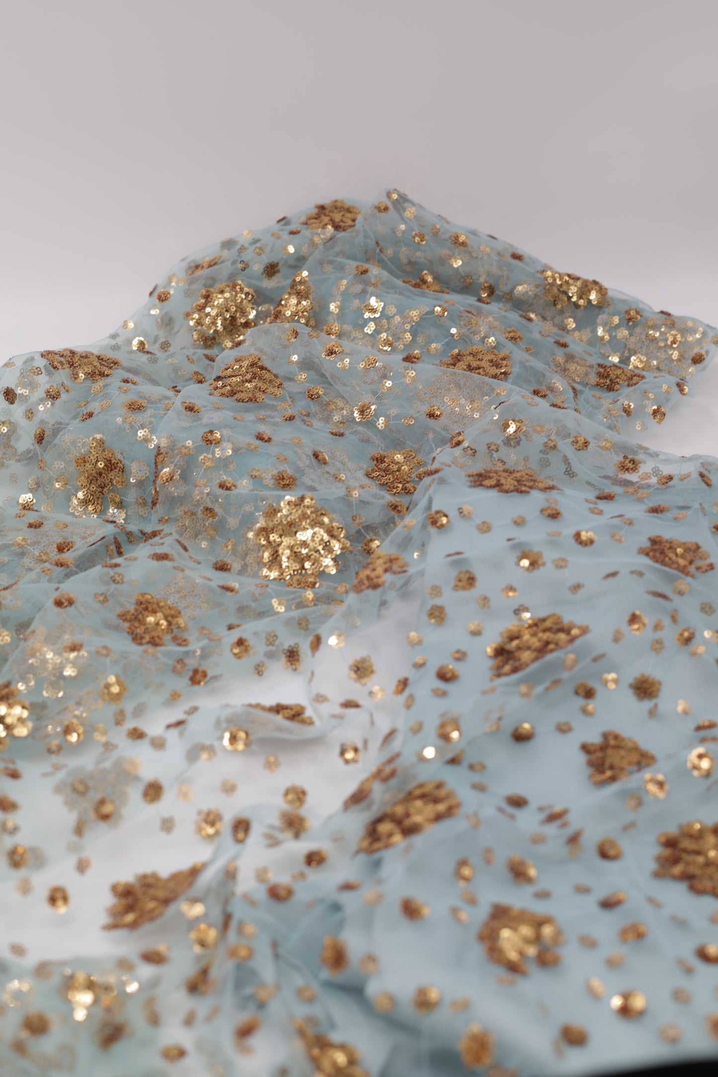 Chro Collection Badini Model – Blue Kurdish Dress with Golden Flowers (2-Piece Set)