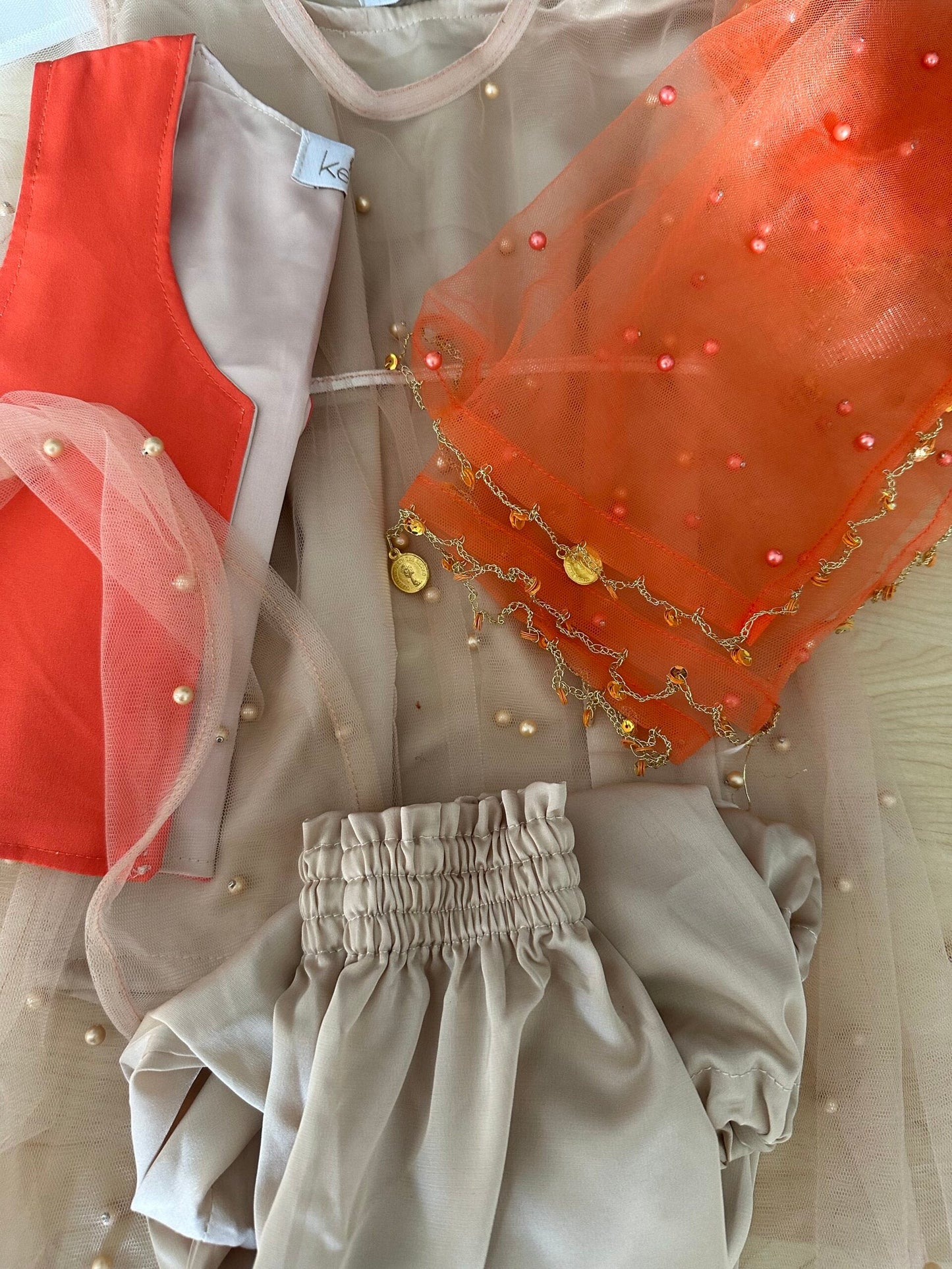 Sara Beige with Orange 5 items including