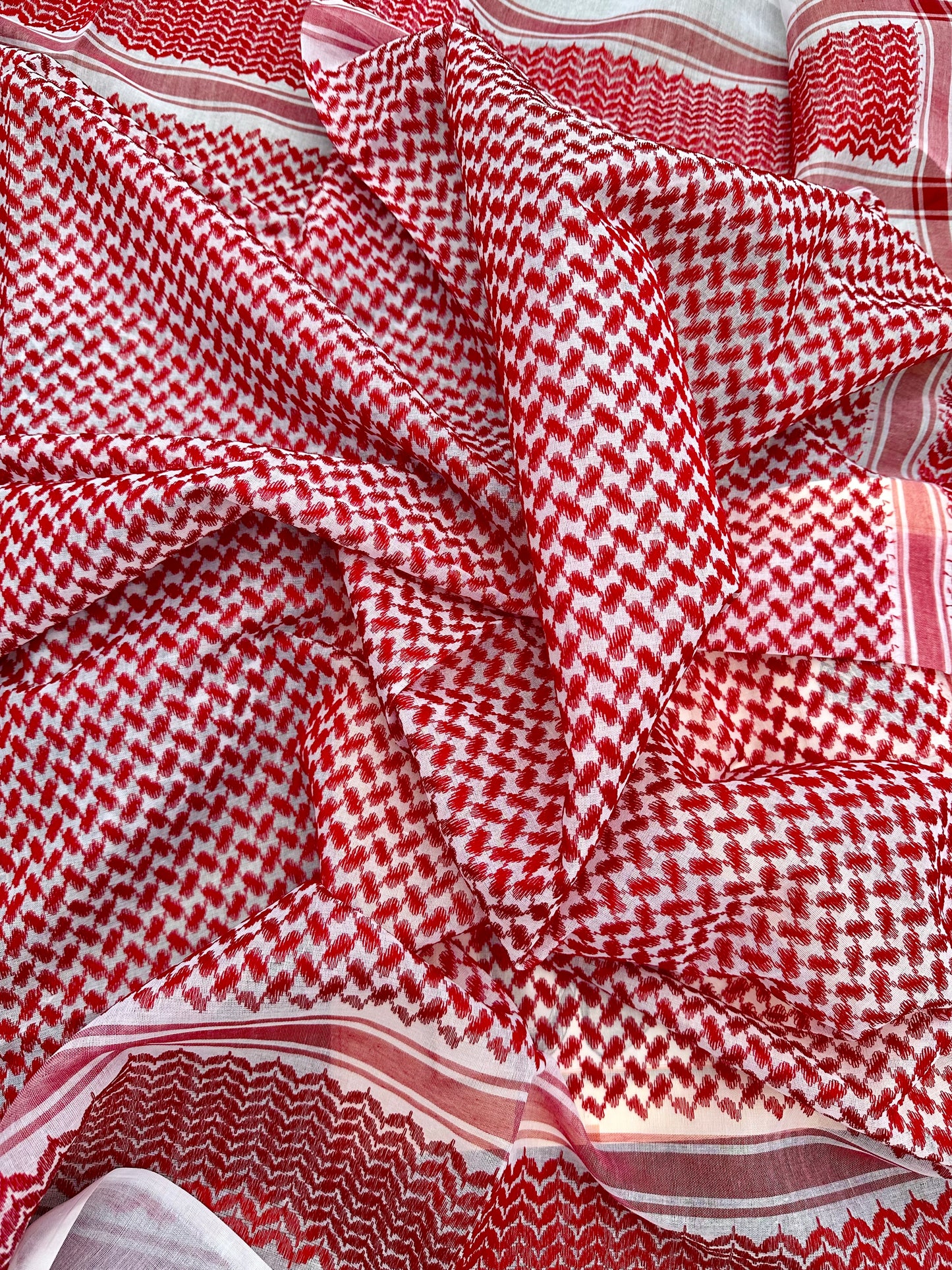 Red and White Kurdish Shemagh | 140x140 cm