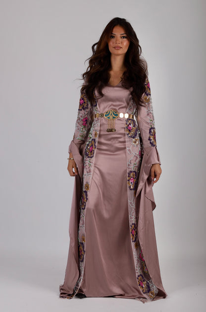 Online Kurdish dress by Kewsan Textile and more  #Kurdish_Dress, #Kurdisches_Kleid, #Kurdish_Luxry, #Kurdish_Fashion, #Kurdish_Women