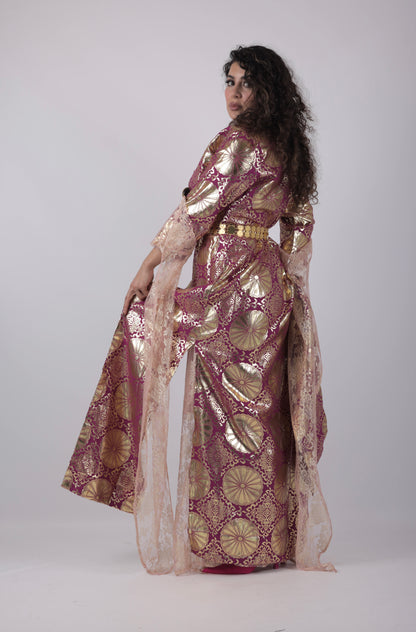 🩷 Hafse Xan – 5-Piece Kurdish Pink Dress Set (Golden, Maroon Off-White)