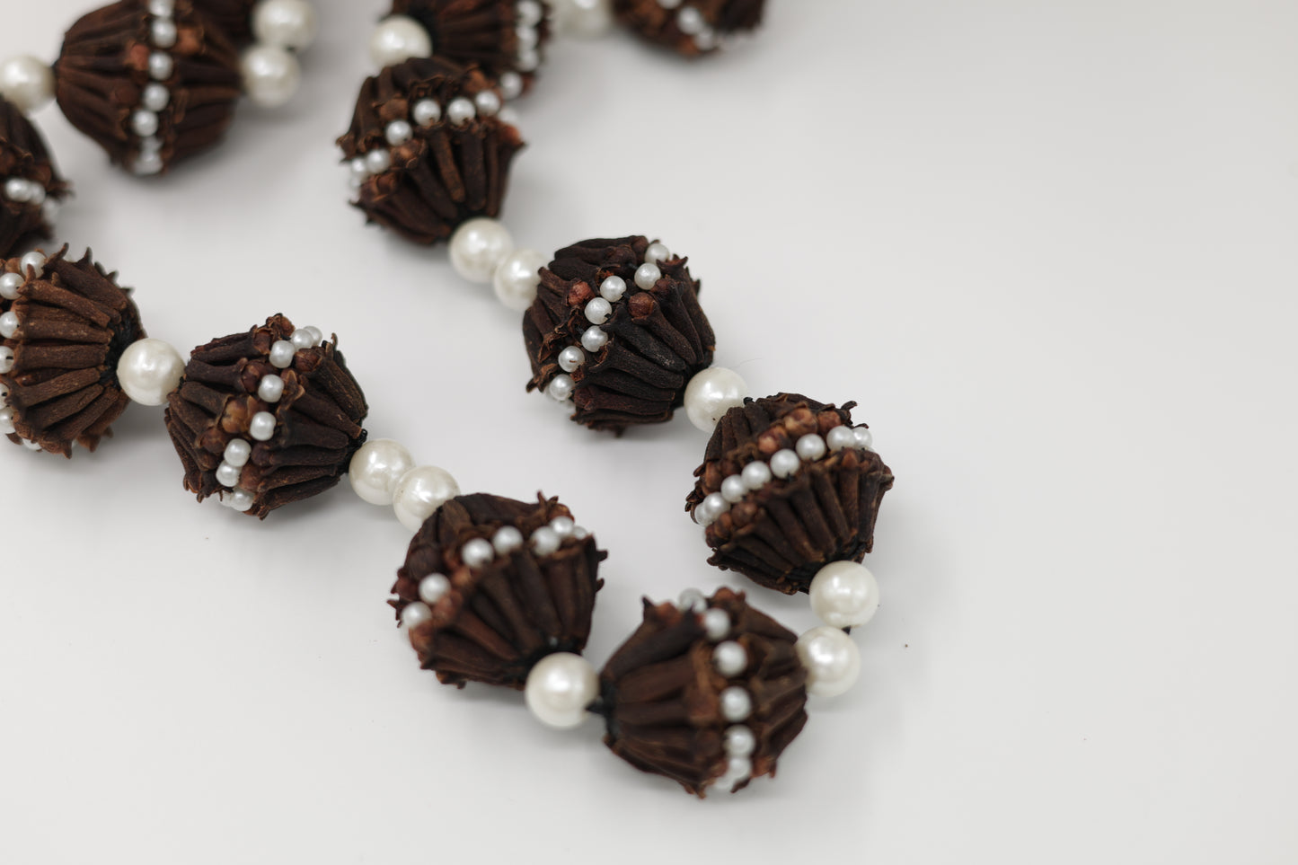 Mêxek – Traditional Kurdish Necklace Made with Beads & Fragrant Herb