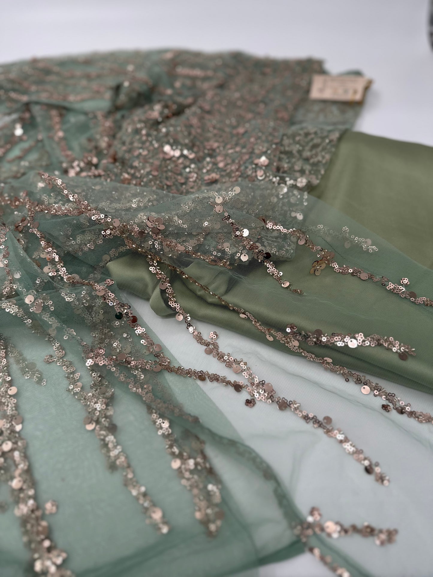 Elegantes grünes kurdisches Kleid Gold für Hochzeiten Newroz