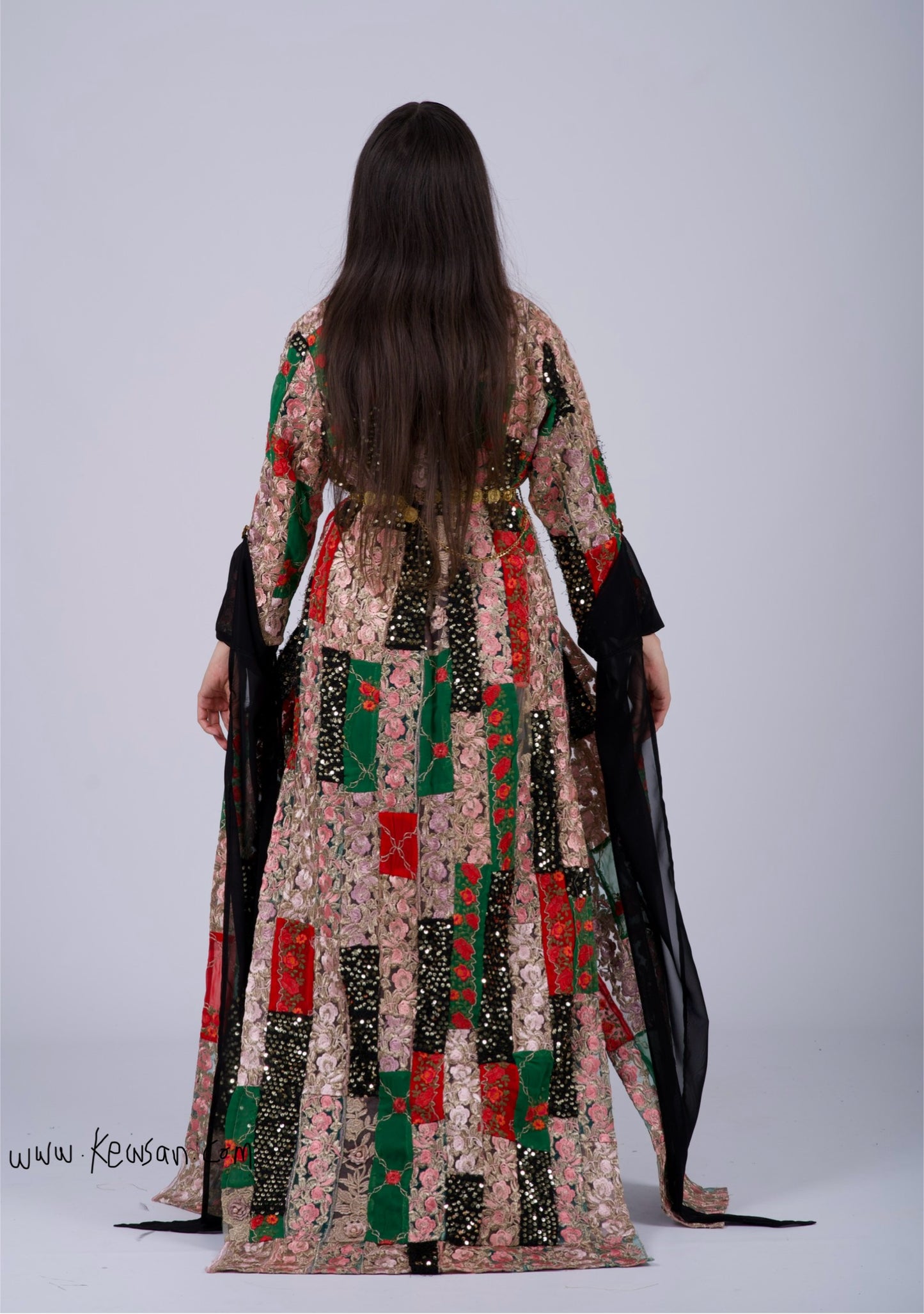 Kurdische Mode Öko-Kollektion A