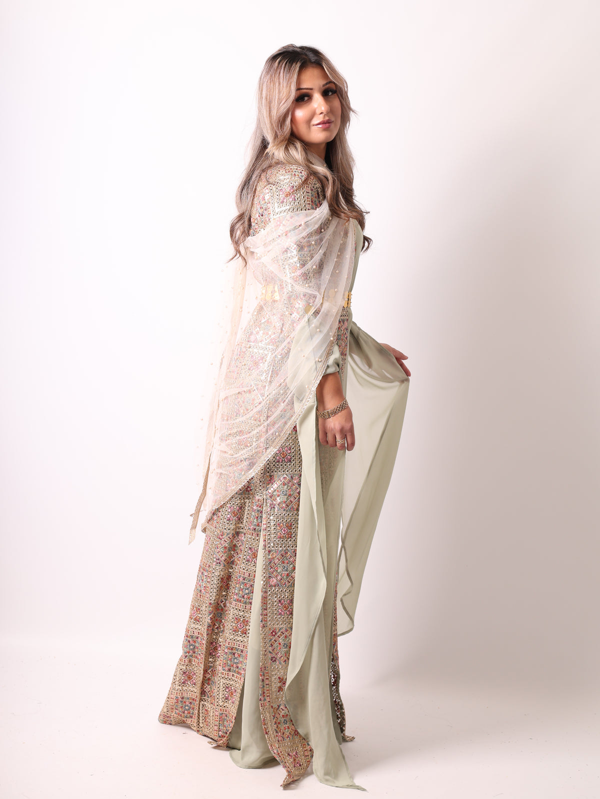 Cudi/Judi Kurdish Dress Green – Luxury Embroidered 4 -Piece Set Mint green including Dasmal