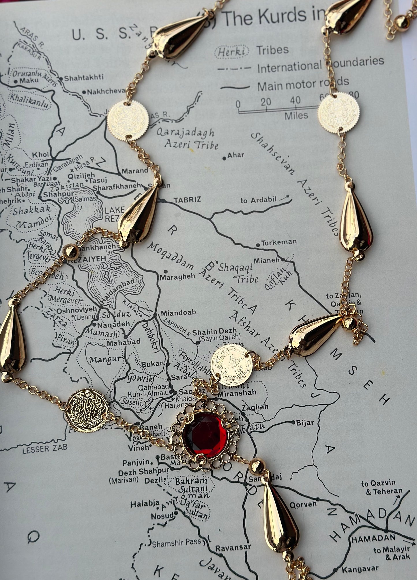 Necklace Mêlwan ملوان Delroba  Red