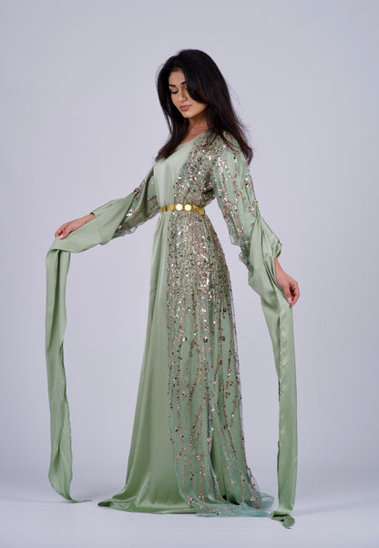 Elegant Green Kurdish Dress with Gold Embroidery – Perfect for Weddings & Newroz