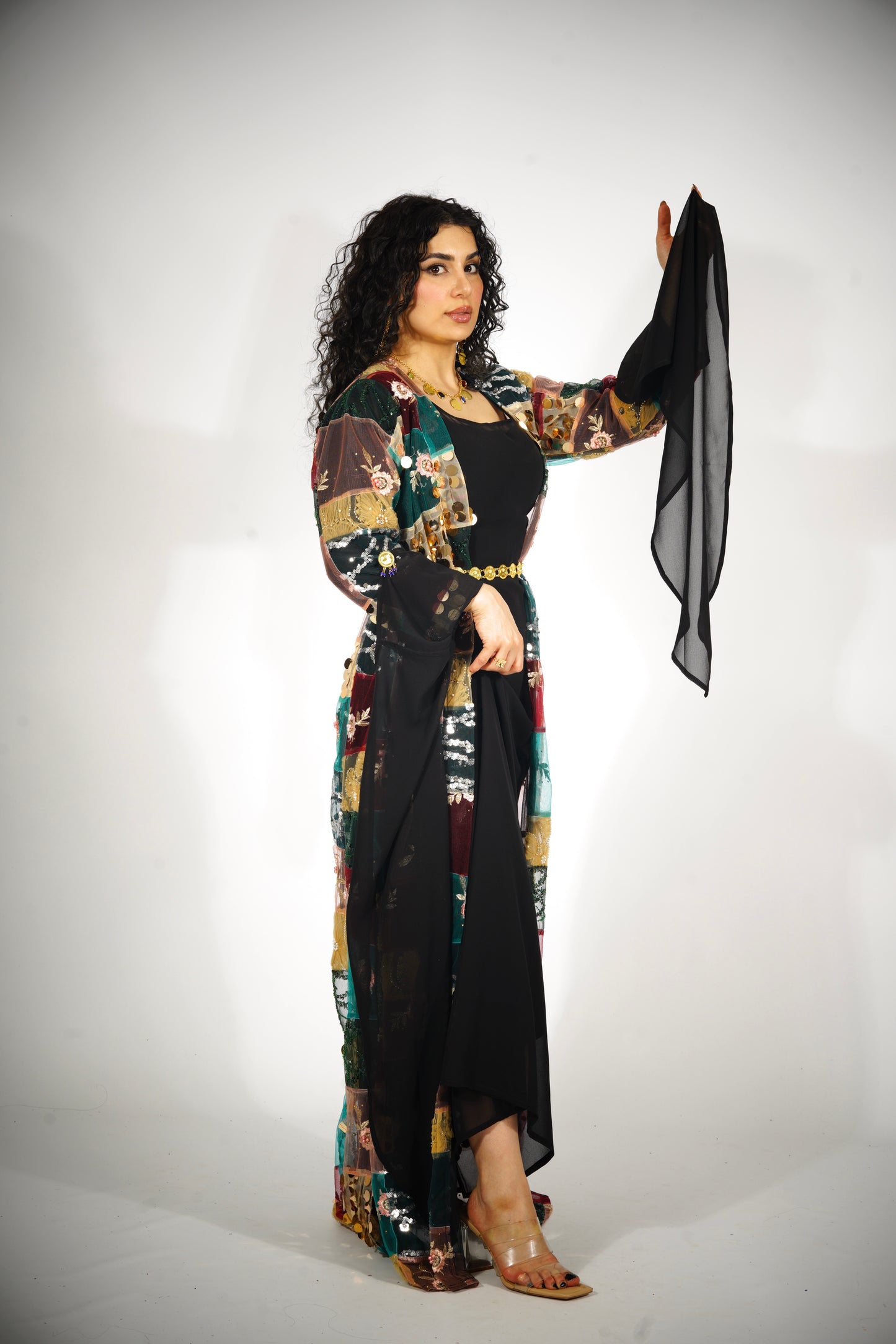 Die Armani Kurdish Dress Eco-Kollektion umfasst den Shamaran-Gürtel