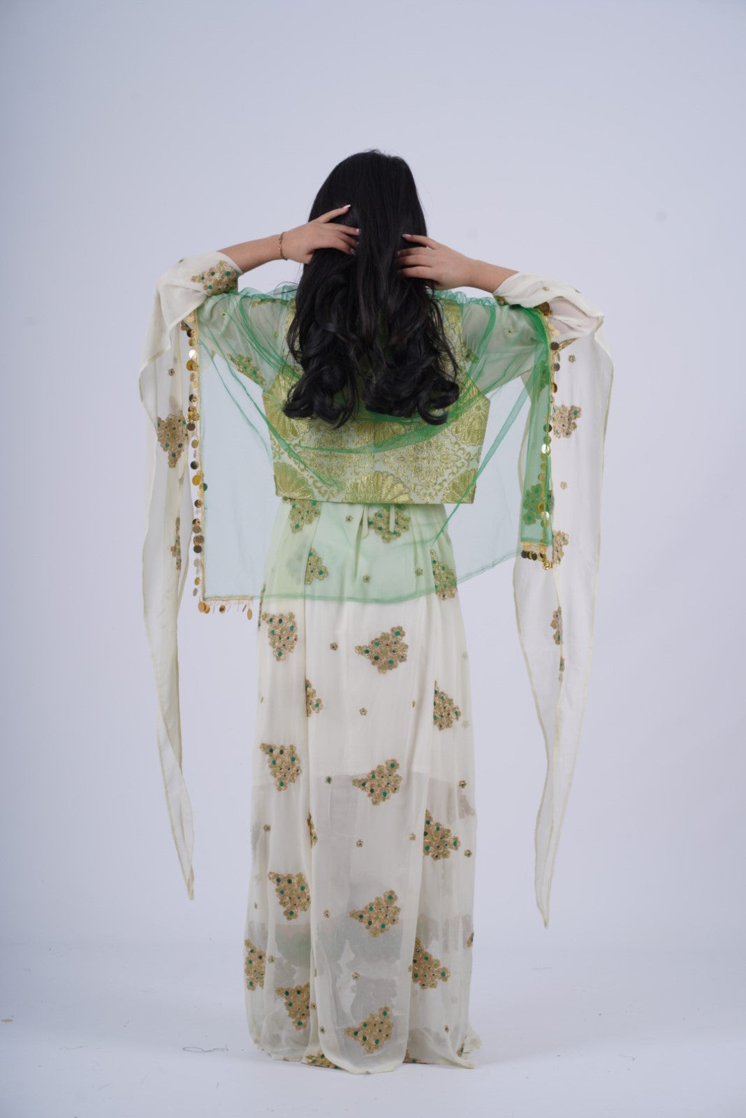 Bahar – Timeless Kurdish Dress with Off-White, Golden &amp; Green Elegance