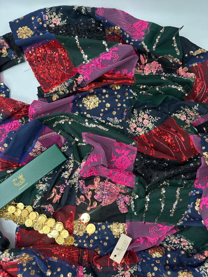 Jwan – Exclusive Kurdish Eco Set

Handcrafted • Sustainable • Meaningful

3 items and includes Belt and Arm pins as gift