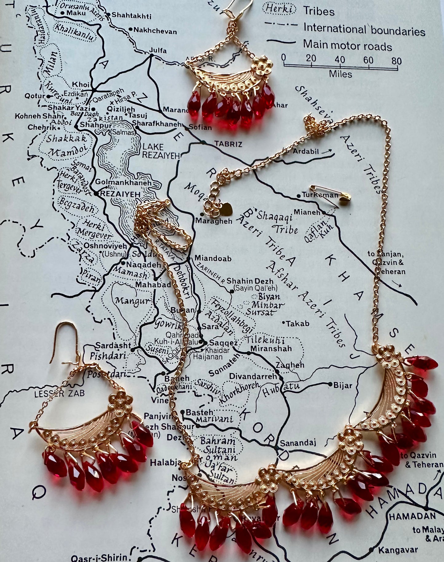 Yaqot Red Kurdish Jewelry Set – Necklace &amp; Earrings in Elegant Copper Design