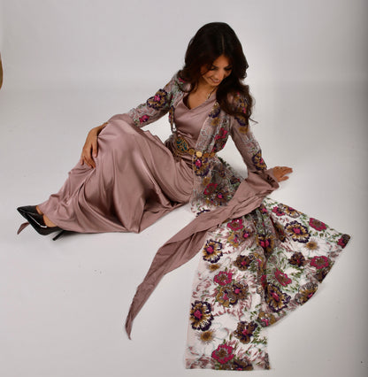 Online Kurdish dress by Kewsan Textile and more  #Kurdish_Dress, #Kurdisches_Kleid, #Kurdish_Luxry, #Kurdish_Fashion, #Kurdish_Women, Kurdish Clothes