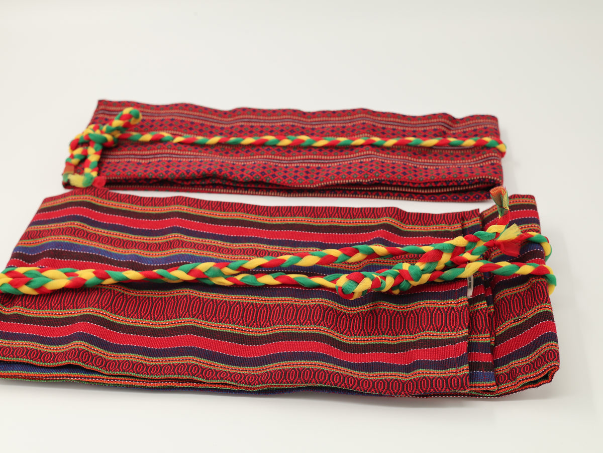 Kurdish Ŝal Kurdi pêshten  Kur + Bab ( 2 belts)