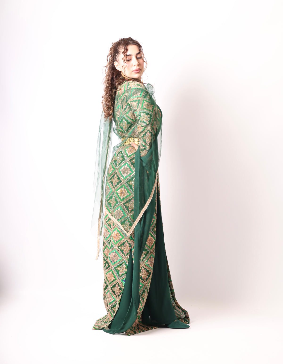 Monire  Dark Green 4  items including Dasmal with  Dark green
