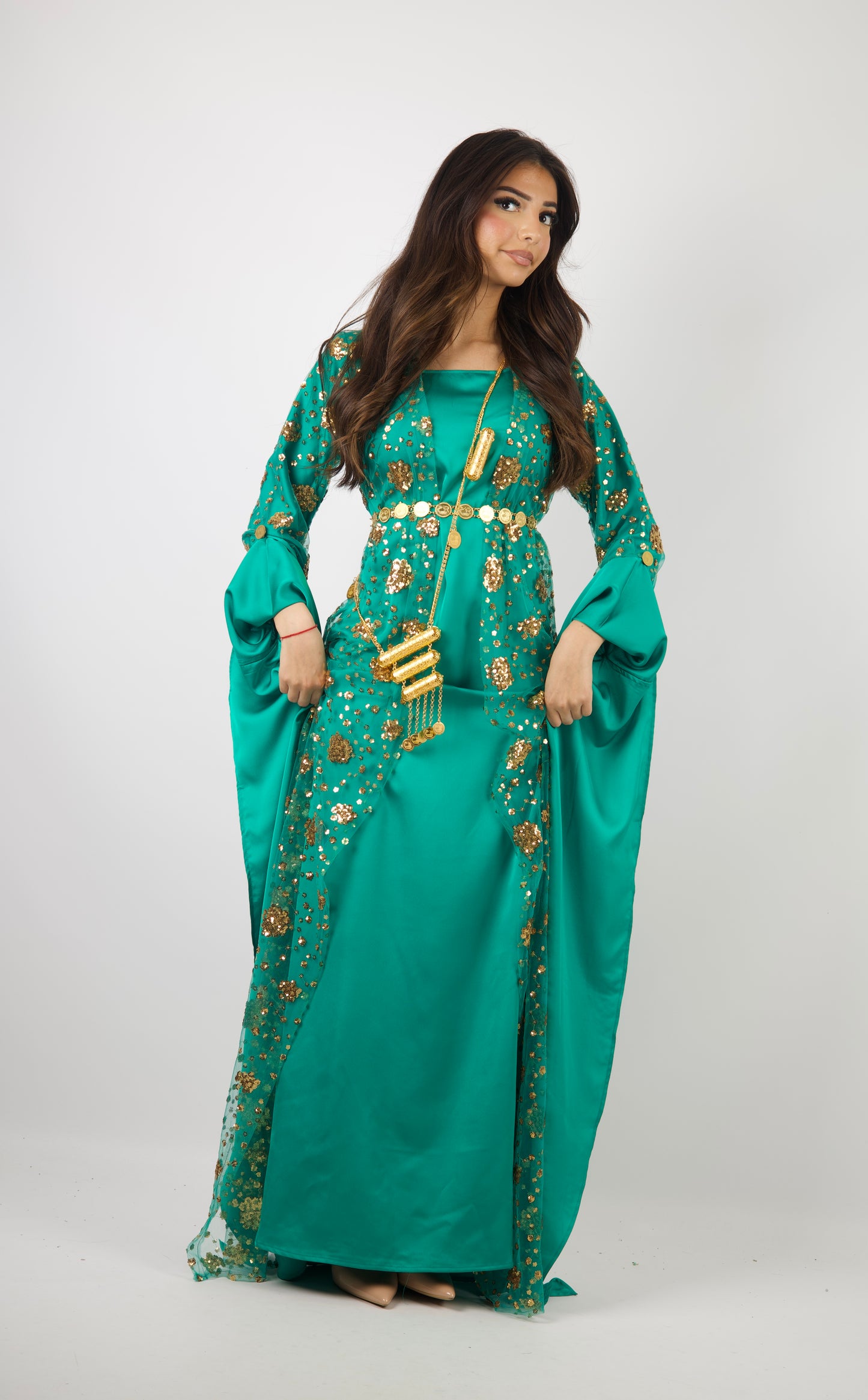 Chro Collection – Green Kurdish Dress with Golden Flower Embroidery (2-Piece Set)