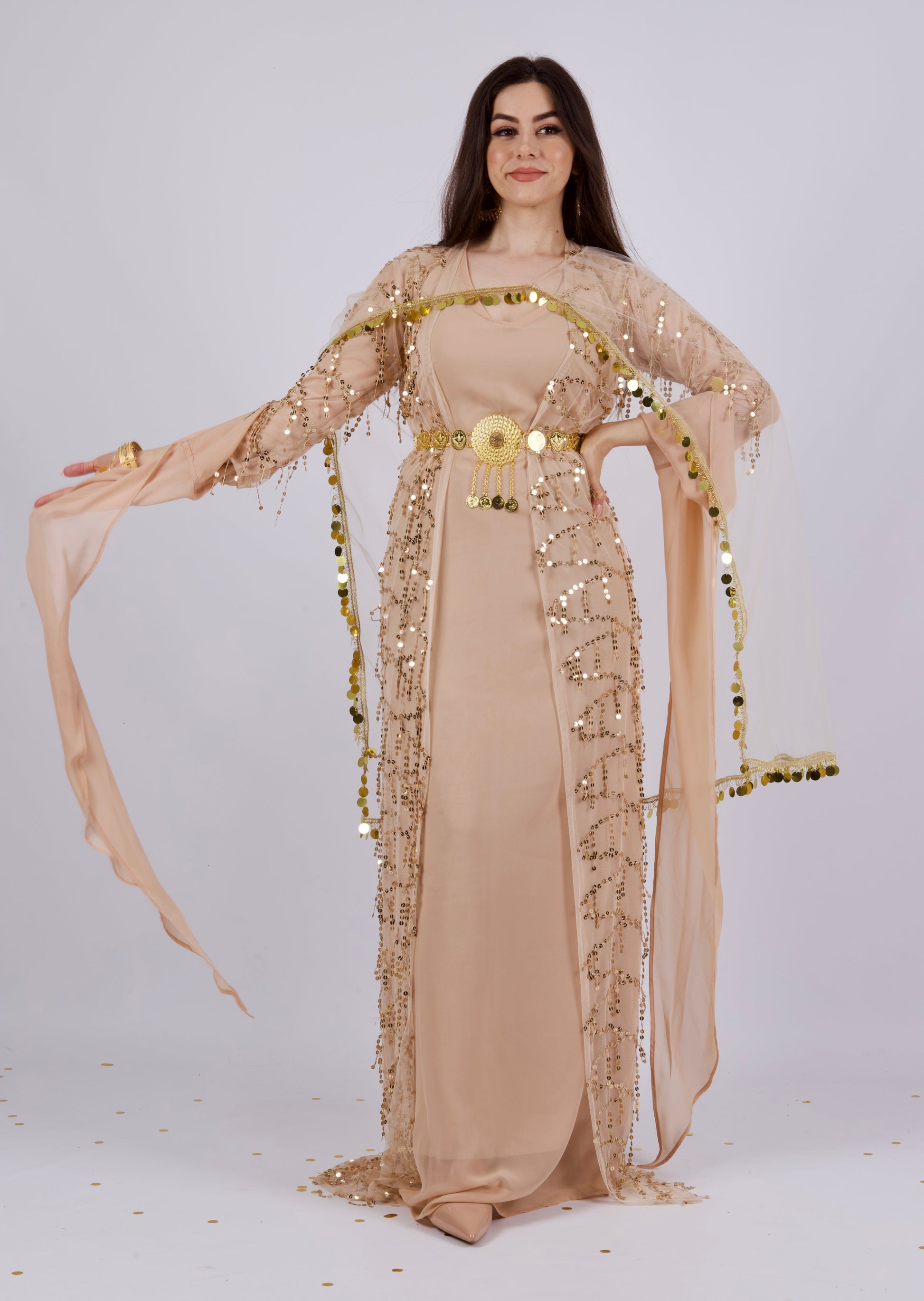 Golden Live Wit Broderie Jurkje Larzane Beige With Golden Kurdish Dress Complete 6-Piece Golden Live Wit Broderie Jurkje Larzane Beige With Golden Kurdish Dress Complete 6-Piece