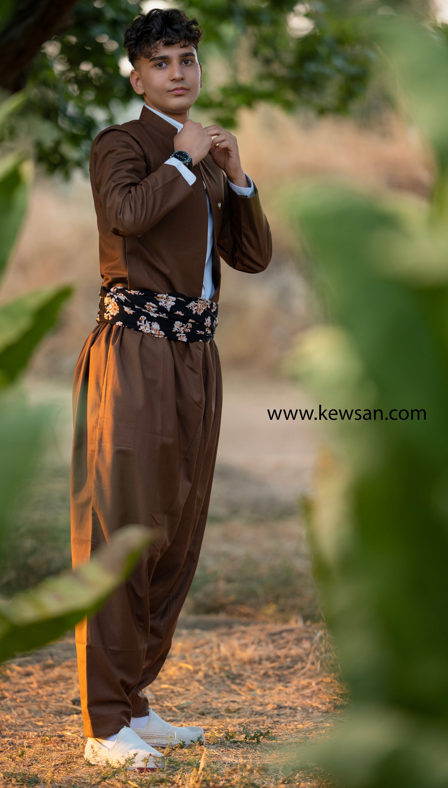 Elegant Camel Brown Kawa coat, expertly tailored to embody Kurdish tradition and modern style, perfect for cultural events and weddings.