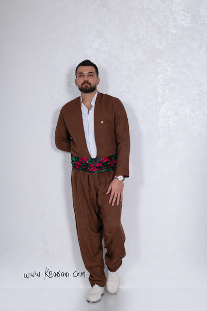  Kurdish man wearing the Hawraman Collection in Brown – a traditional Kurdish outfit perfect for weddings, Newroz, and cultural celebrations.