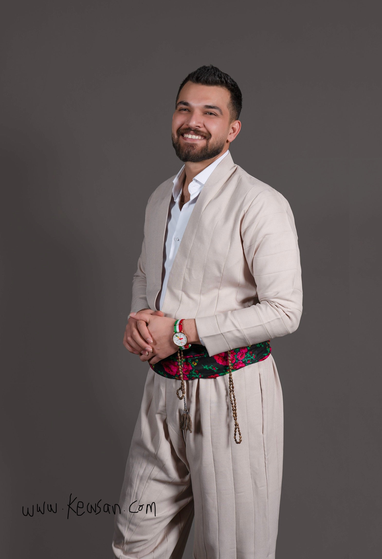  Side view of the Kurdish groom’s outfit in Light Beige, inspired by Shal u Shapik, made from high-quality polyester.