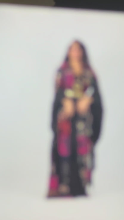 Jwan – Exclusive Kurdish Eco Set

Handcrafted • Sustainable • Meaningful

3 items and includes Belt and Arm pins as gift