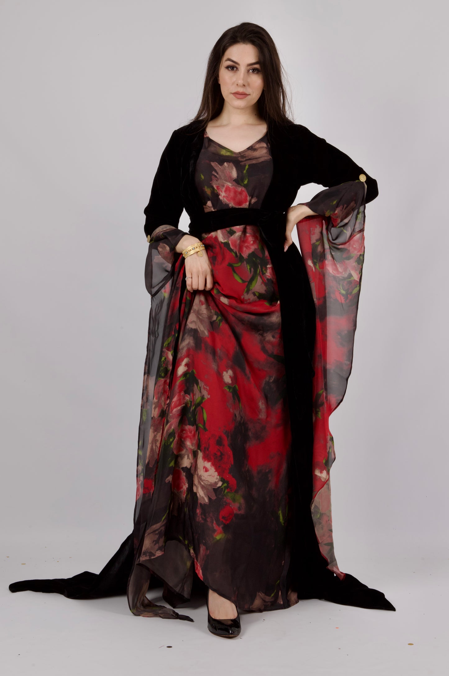  Elegant Kurdish clothes from the AGR Collection – Fire, featuring a red silk satin kiras and a black velvet kawa, perfect for special occasions.