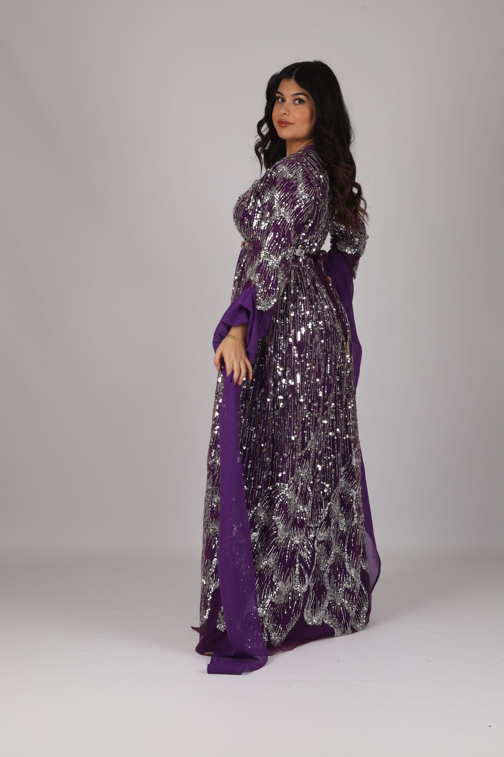 Luxury PurpleKewsan textile and more Kurdish women, Kurdish clothes, Kurdische kleider