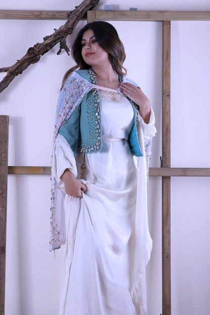 Luxury Set with swarovski hand beadedKewsan textile and more Kurdish women, Kurdish clothes, Kurdische kleider